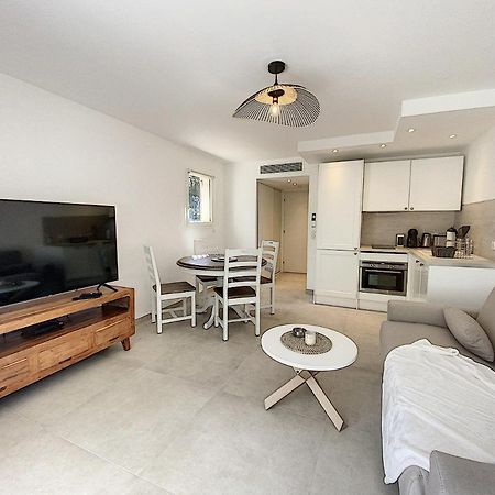 Superbe Appartement Au Coeur Du Cap D'อองทีบส์ ภายนอก รูปภาพ