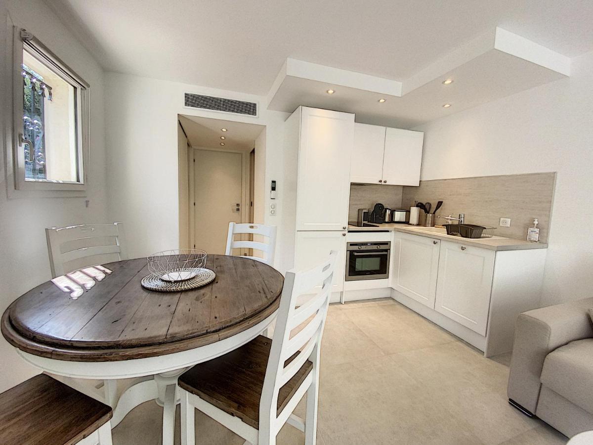 Superbe Appartement Au Coeur Du Cap D'อองทีบส์ ภายนอก รูปภาพ